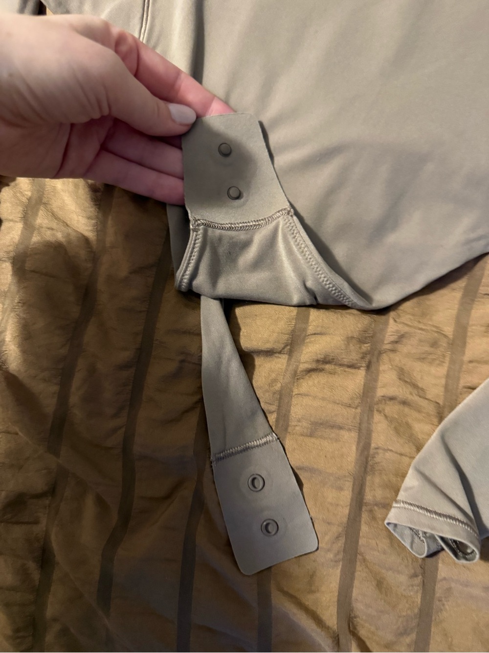 Lululemon wundermost bodysuit in taupetastic size SMALL - Picture 4 of 5